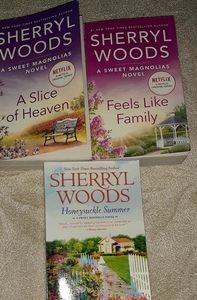 Sherryl Woods “Sweet Magnolia” paperback